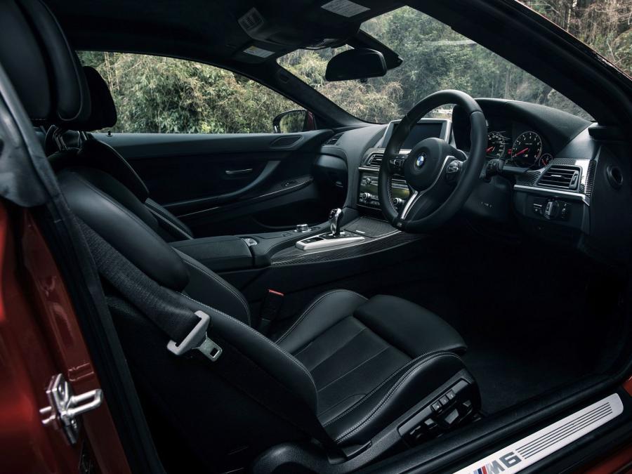  BMW M6 Coupe 2012 года  (JP) (фото 3 из 5)